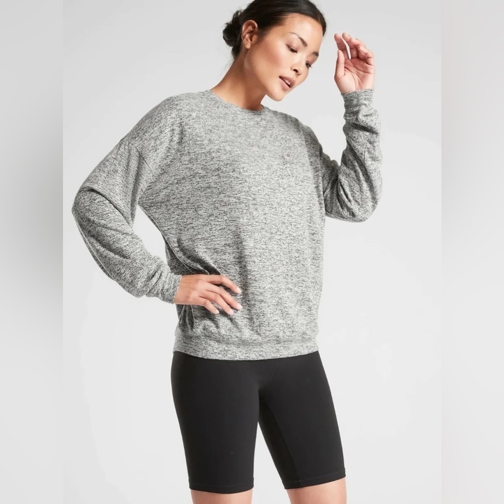 Athleta‎ Shirt Womens XS Mindful Pullover Heather Gray Activewear Loungewear Gym
